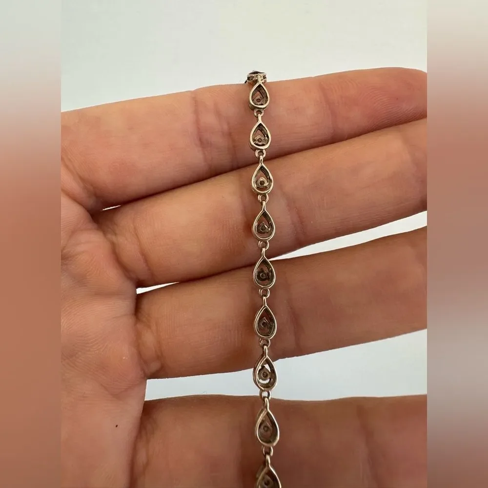 10K Gold Tennis Bracelet 1/3 CT. T.W. Multi-Diamond Teardrop Frame Line Bracelet
